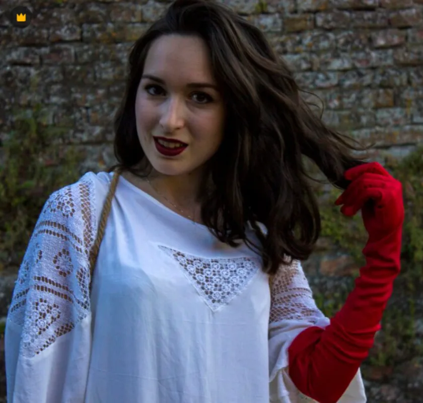 https://try.hostlaza.com/wp-content/uploads/2025/11/Sofia-Martins.webp
